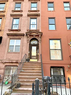 Rented by Space Real Estate | media 35