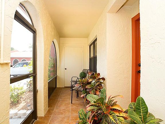 3rd image of 6408 Bonnie Bay Cir
