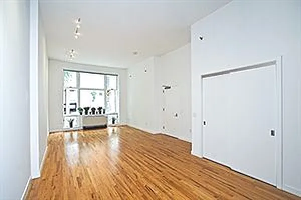 Sold by Douglas Elliman | media 21