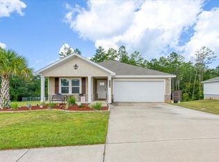 520 Whispering Creek Ave, Freeport, FL 32439