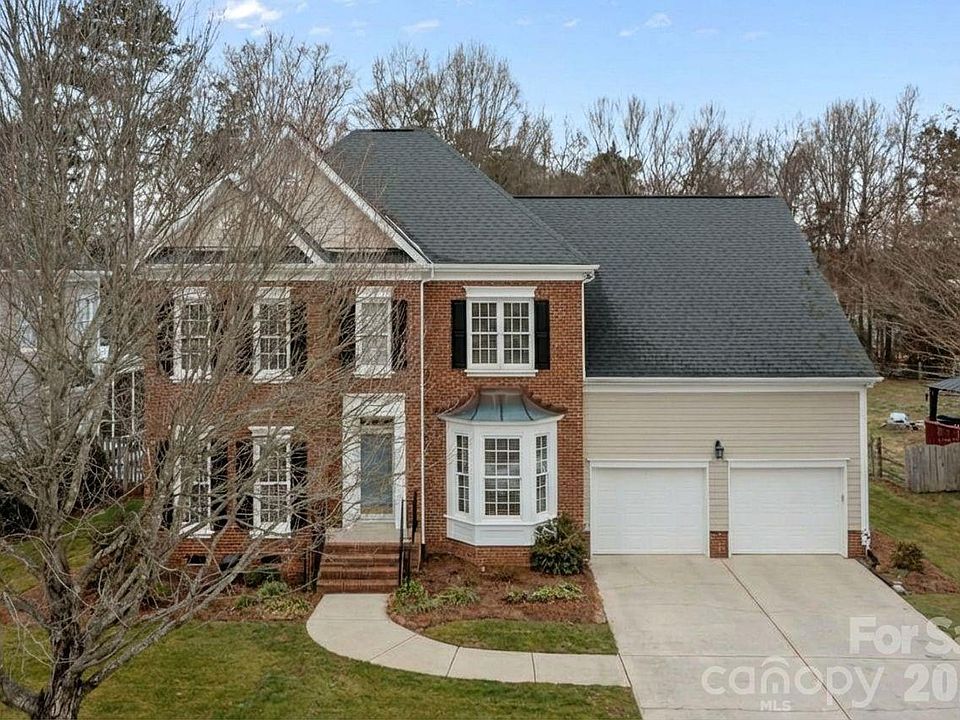 1st image of 3036 Tifton Grass Ln