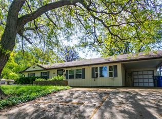 75 Whippoorwill Dr, Decatur, IL 62526