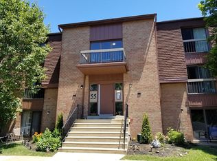 55303 Delaire Landing Rd #303, Philadelphia, PA 19114
