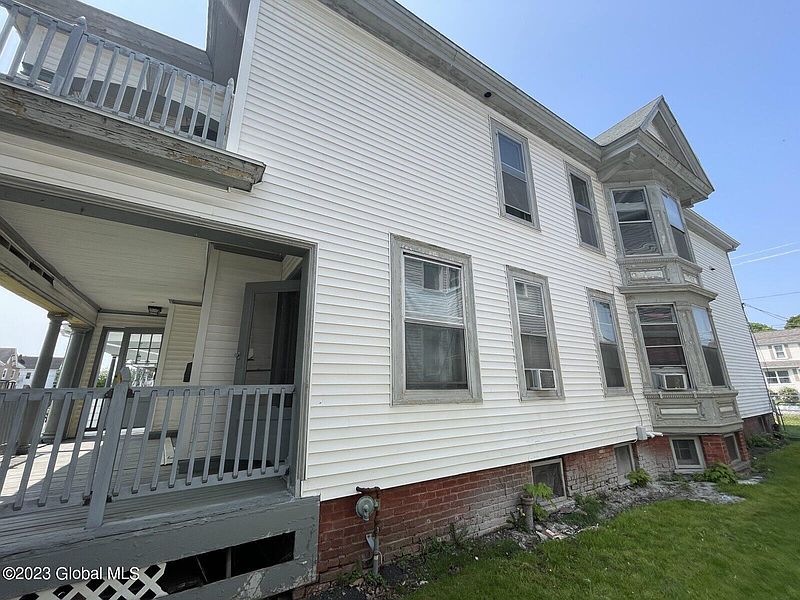 4th image of 197 6th Avenue