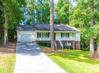 416 Cloverdale Dr, Clayton, NC 27520
