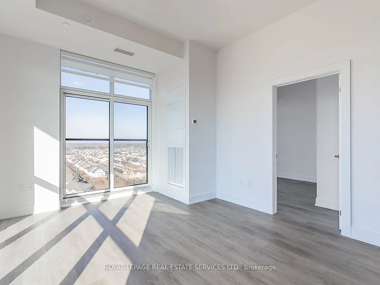 460 Dundas St E #1202 — Photo 15