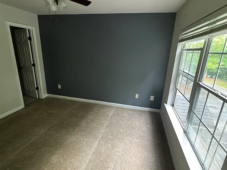 950 Redwood Dr — Photo 5