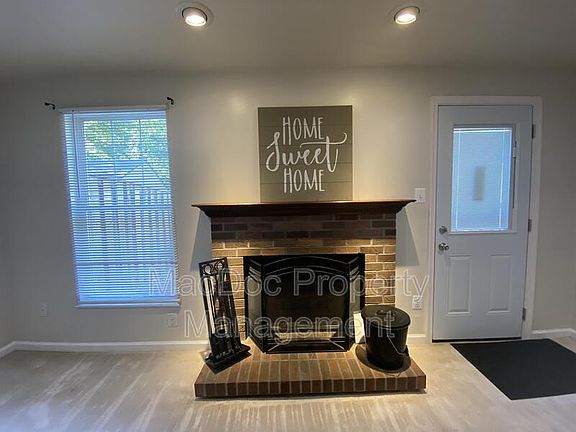 4th image of 9613 Becker Ct