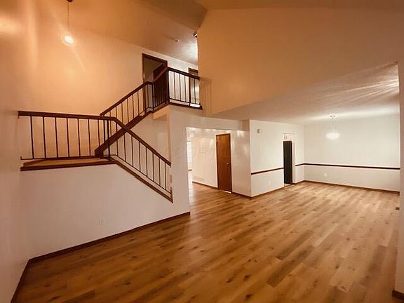 3rd image of 491 Durbin Rd #A