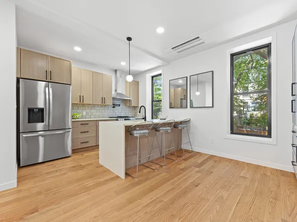 537 Halsey Street image 6 of 38