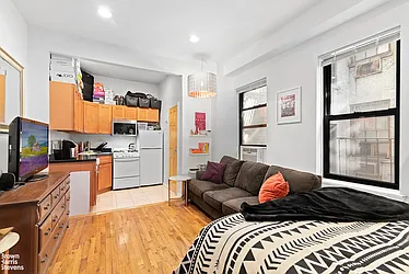 Rented by Brown Harris Stevens