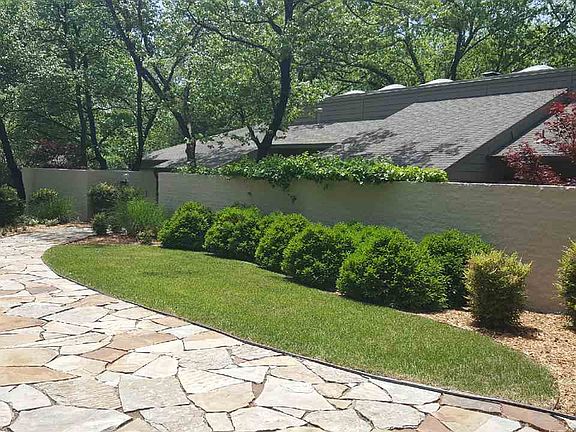 2nd image of 32 Yellow Brick Dr