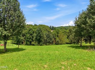 47 River Cliff Dr, Kodak, TN 37764