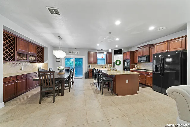 3615 Cypress Cpe — Photo 11