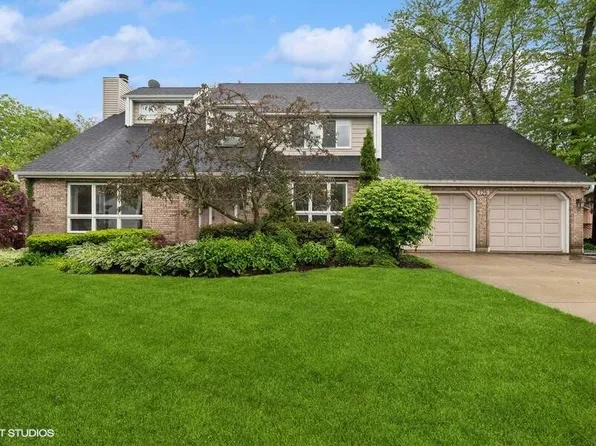 125 Robincrest Ln, Lindenhurst, IL 60046