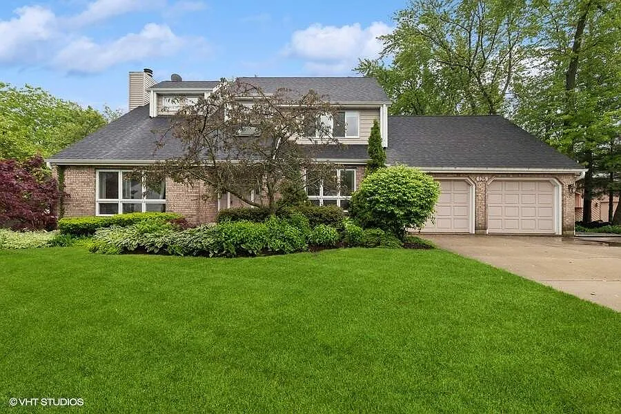 125 Robincrest Ln photo 1