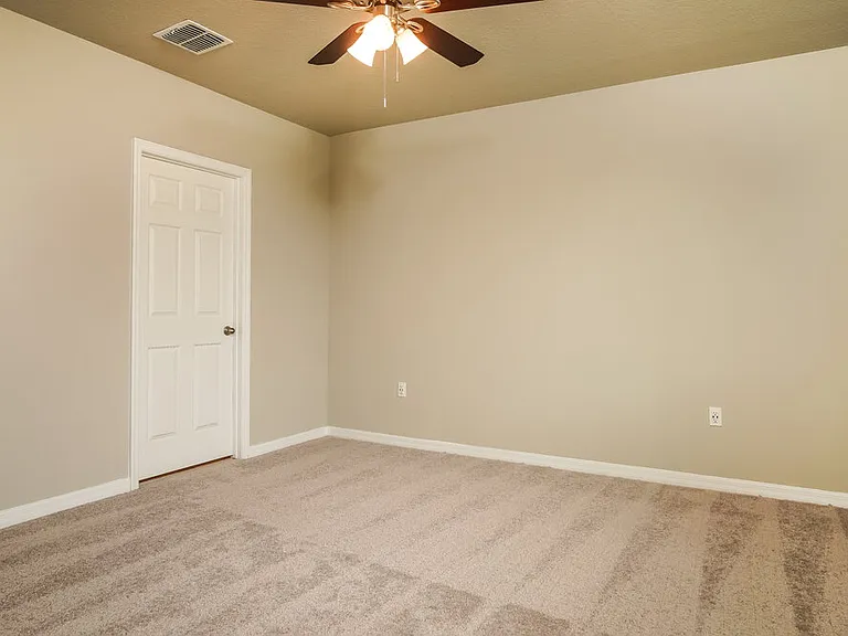 5261 Luke Hammock St — Photo 9