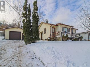 611 Ashburnham Dr #4, Peterborough, ON K9L 2A2
