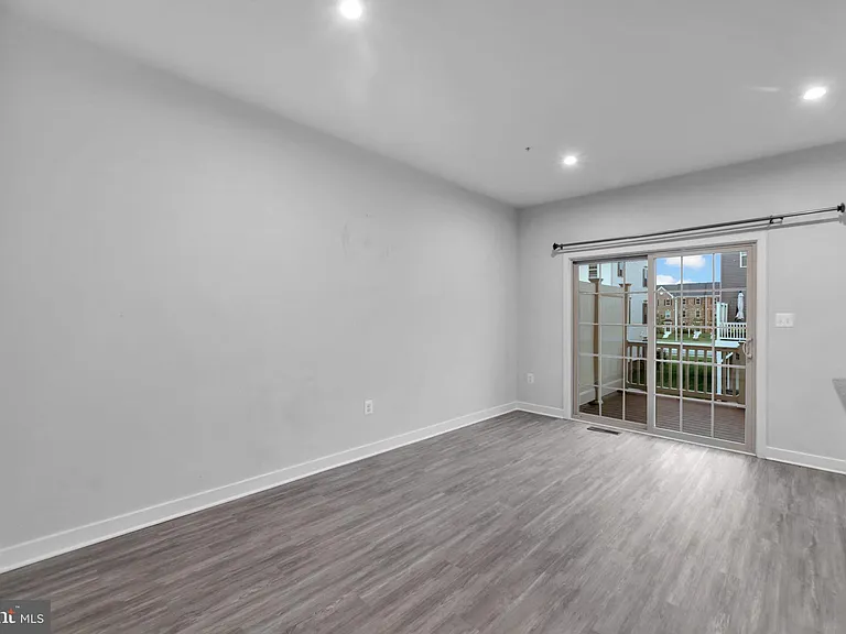 14737 Earl Mitchell Ave #E — Photo 17