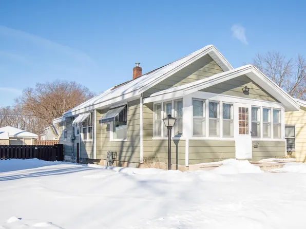 2115 Charles St, La Crosse, WI 54603