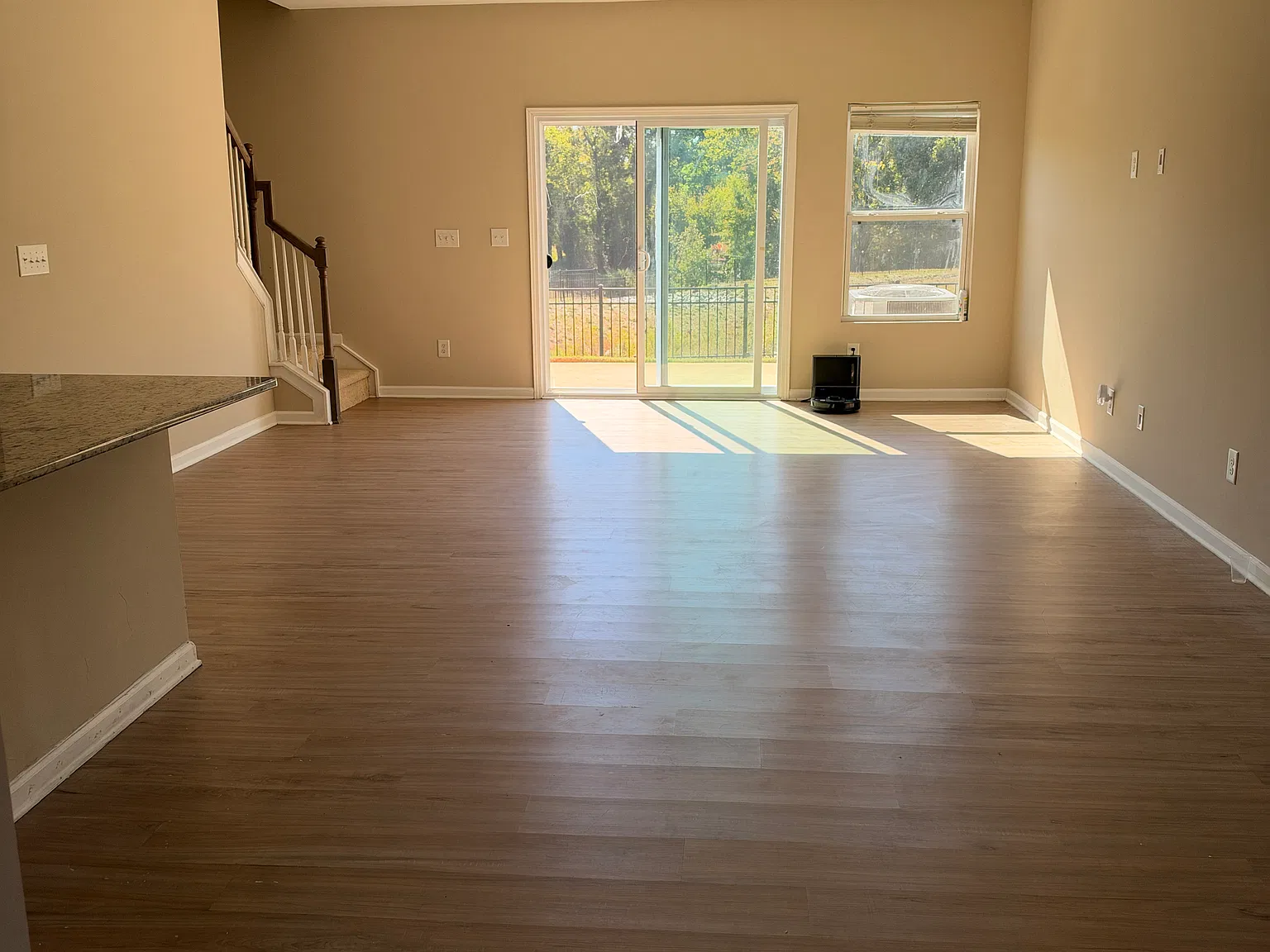 3 bed, 1700 sqft, $1,895 — Photo 4