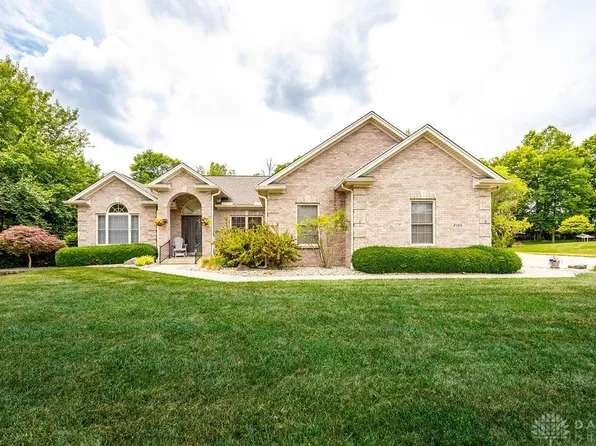 2105 Dana Dr, Oxford, OH 45056