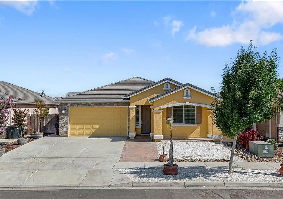 1st image of 4149 Sierra St