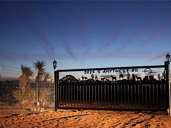 2nd image of 3224 S Amythest Rd