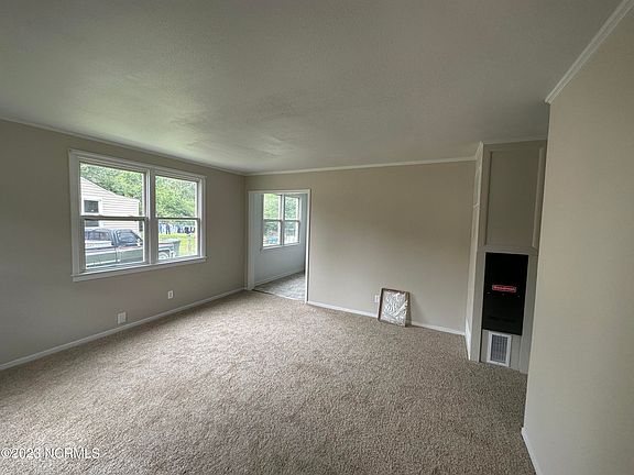4th image of 2308 Briarfield Rd