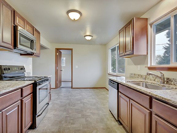 2nd image of 7209 E East St