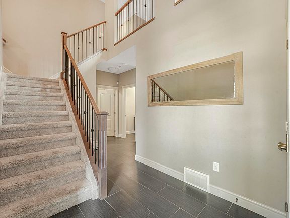 4th image of 1110 Allendale Cres
