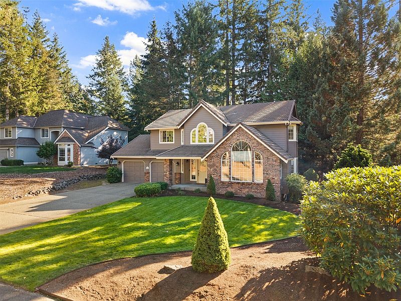 2nd image of 6579 Gleneagle Avenue SW