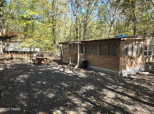 146 Paupack Dr, Shohola, PA