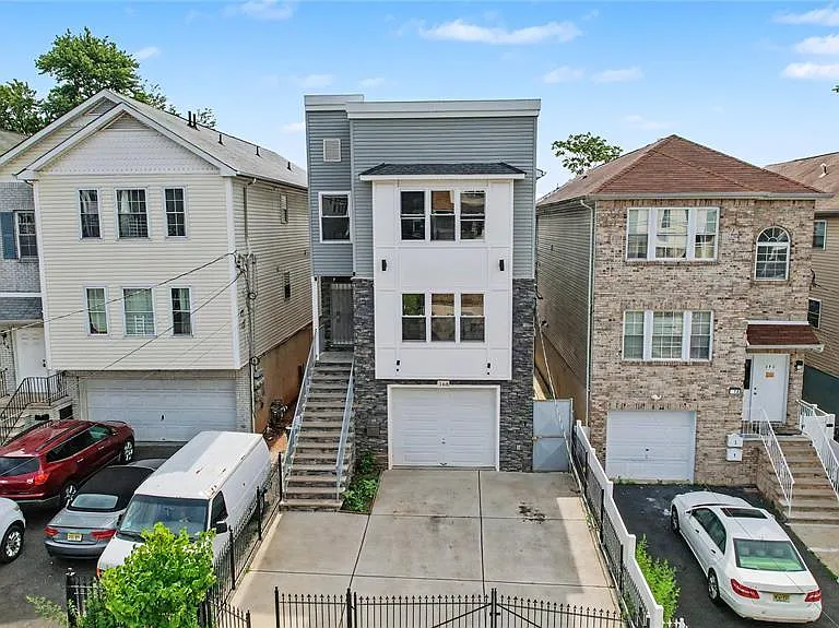168 Johnson Ave — Photo 29