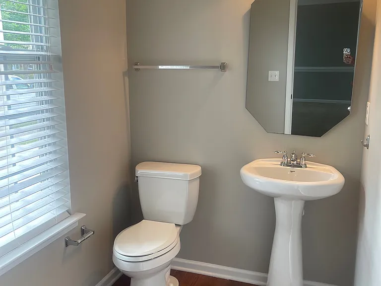 13606 Delstone Dr — Photo 9