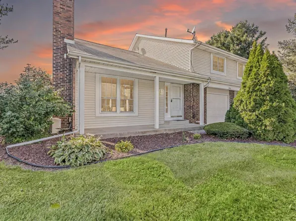 18151 Field Ct, South Bend, IN 46637