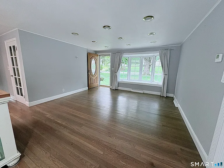 43 Meadowbrook Rd — Photo 2