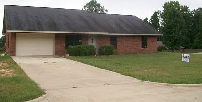 2nd image of 120 Leopard Dr
