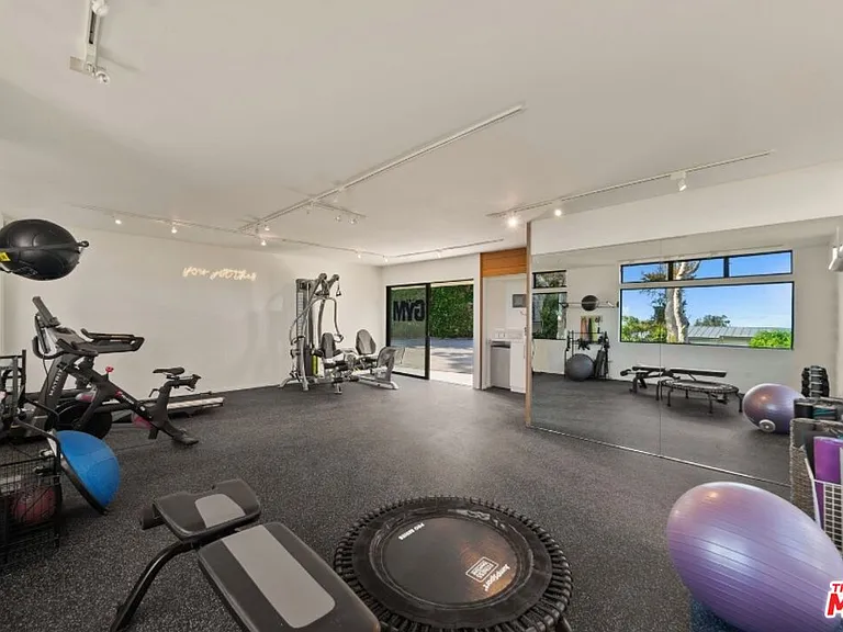 27553 Pacific Coast Hwy — Photo 21