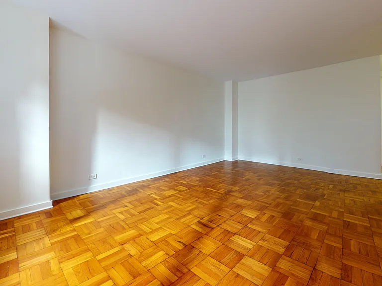 412 E 55th St #2H — Photo 5
