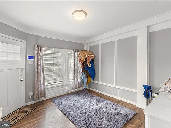 4th image of 5211 Diamond St