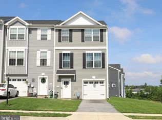 2 Pacer Dr, Hanover, PA 17331