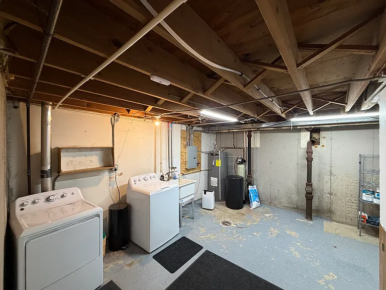 543 East Blf — Photo 16