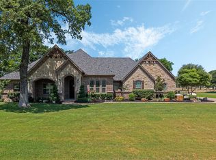 105 Las Brisas Dr, Decatur, TX 76234