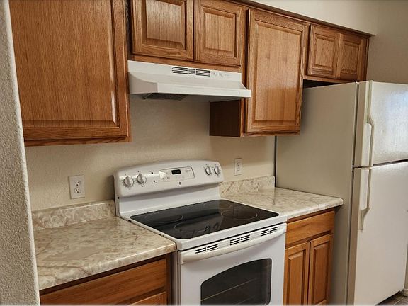 5th image of 512 W Longhorn Rd Unit 1