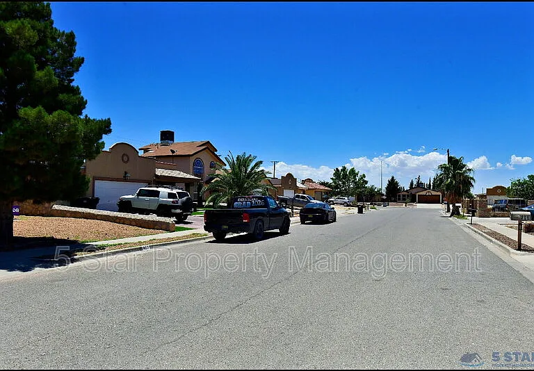 804 Margarita St — Photo 45