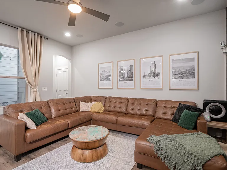 1385 W 66th Pl — Photo 16