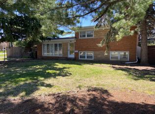 201 Westmoreland Dr, Wilmette, IL