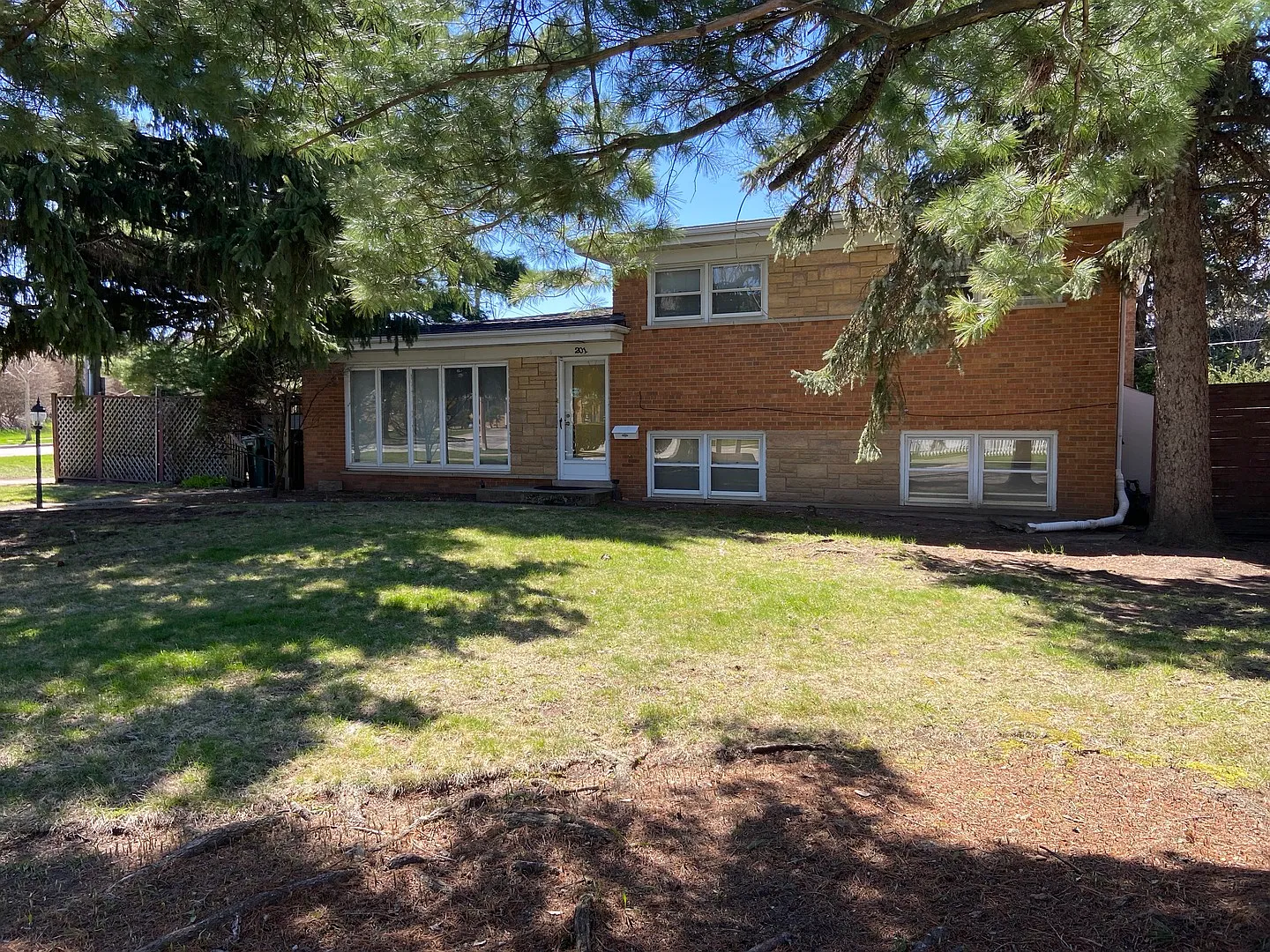 201 Westmoreland Dr photo 1