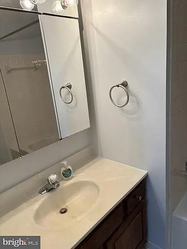 6803 Wild Rose Ct — Photo 28